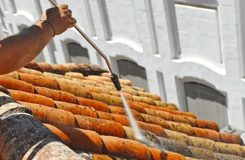 Nettoyage de toitures - Châteaumeillant